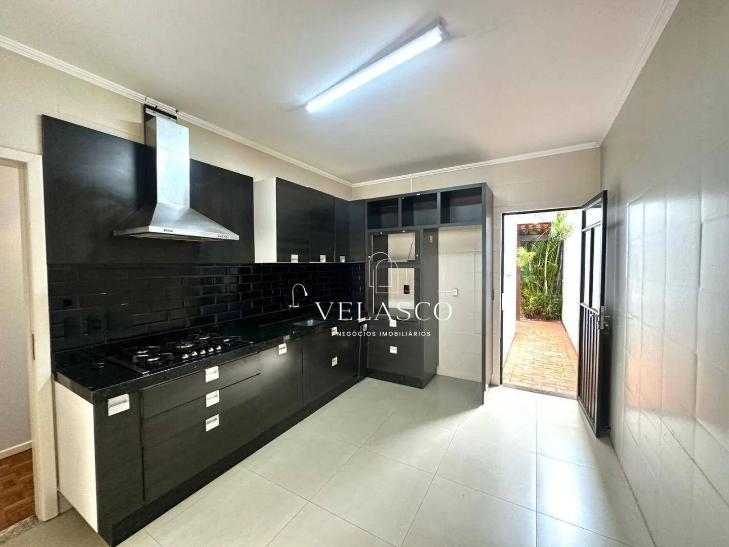 Casa com 4 dormitórios à venda, 150 m² por R$ 980.000,00 - Centro - Cascavel/PR