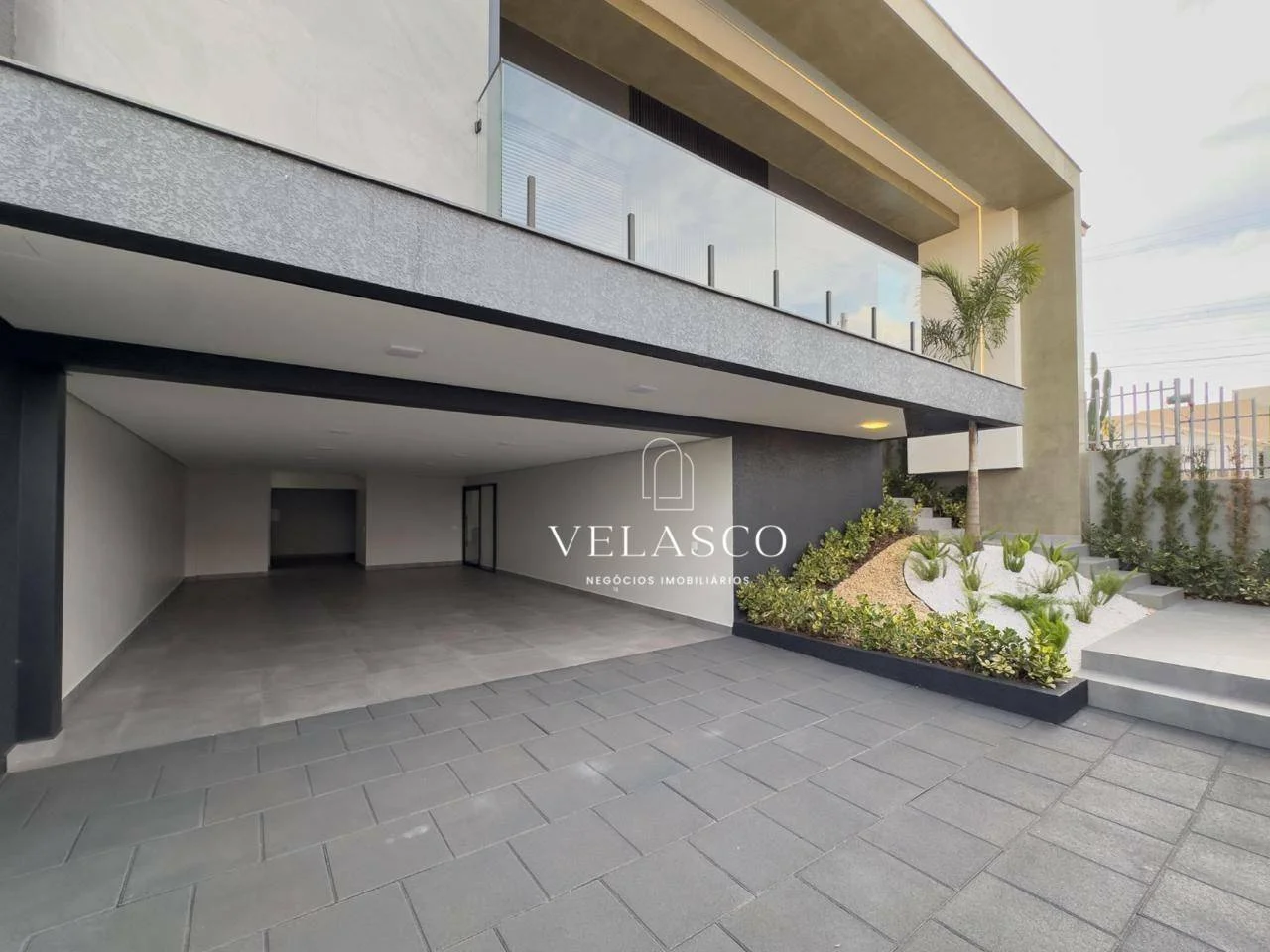 Casa com 4 dormitórios à venda, 332 m² por R$ 2.970.000 - Região do Lago 1 - Cascavel/PR