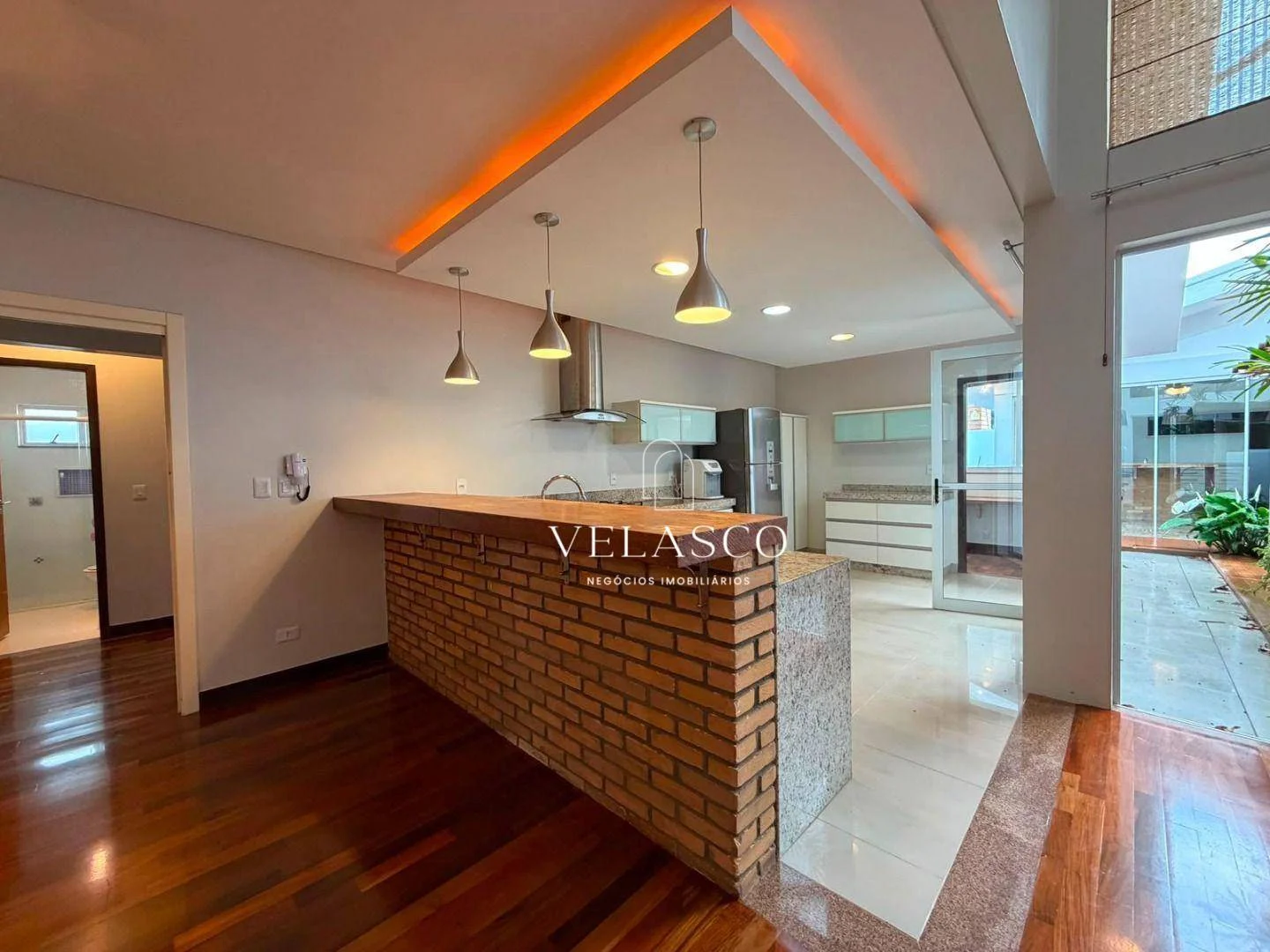 Casa com 4 dormitórios à venda, 245 m² por R$ 2.150.000 - Tropical - Cascavel/PR