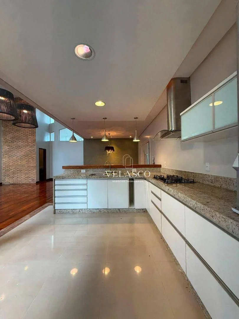 Casa com 4 dormitórios à venda, 245 m² por R$ 2.150.000 - Tropical - Cascavel/PR