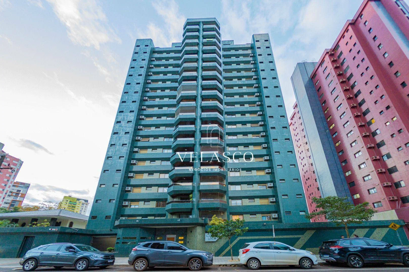 Cobertura com 4 dormitórios à venda, 397 m² por R$ 1.890.000 - Centro - Cascavel/PR