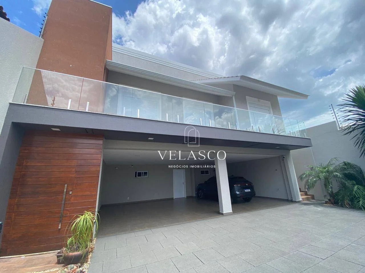 Sobrado com 3 dormitórios à venda, 413 m² por R$ 3.600.000,00 - Centro - Cascavel/PR