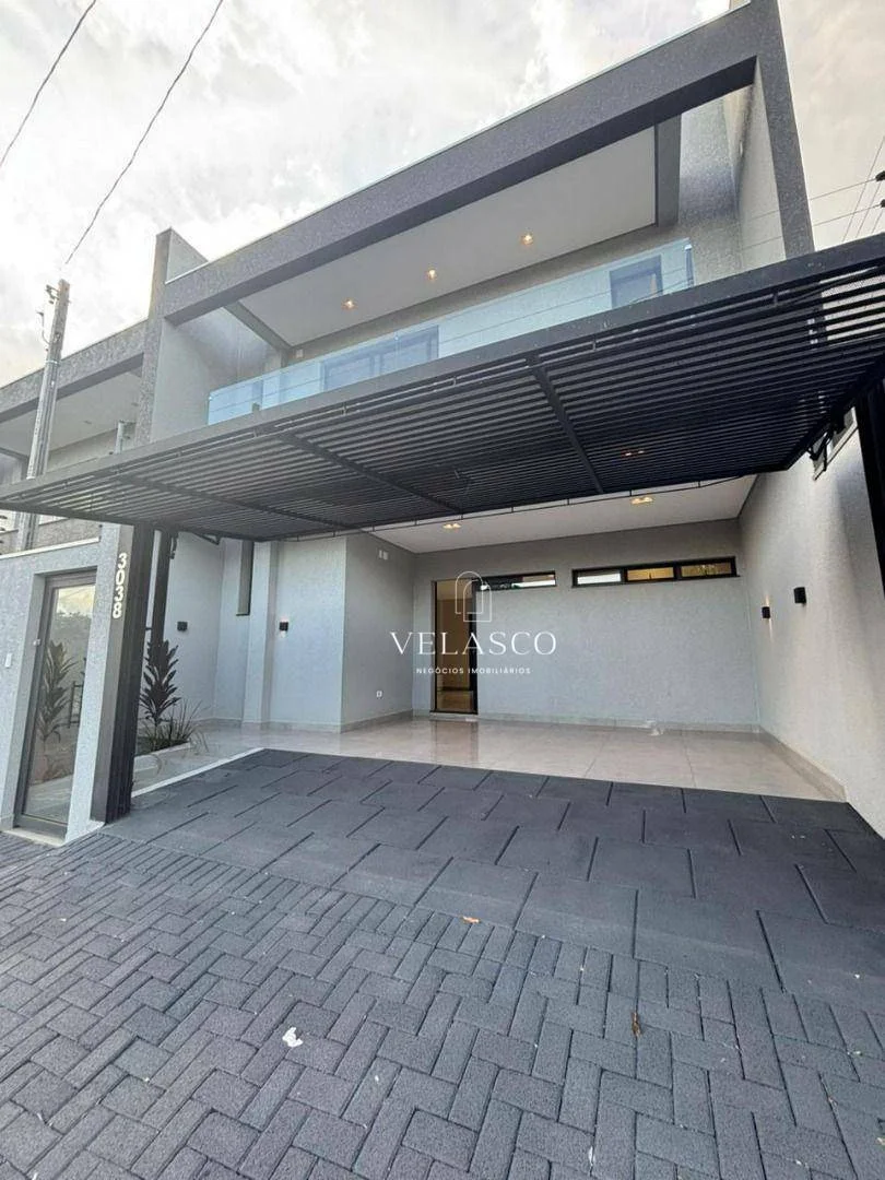 Sobrado com 3 suítes à venda, 134 m² por R$ 850.000 - Vila Tolentino - Cascavel/PR