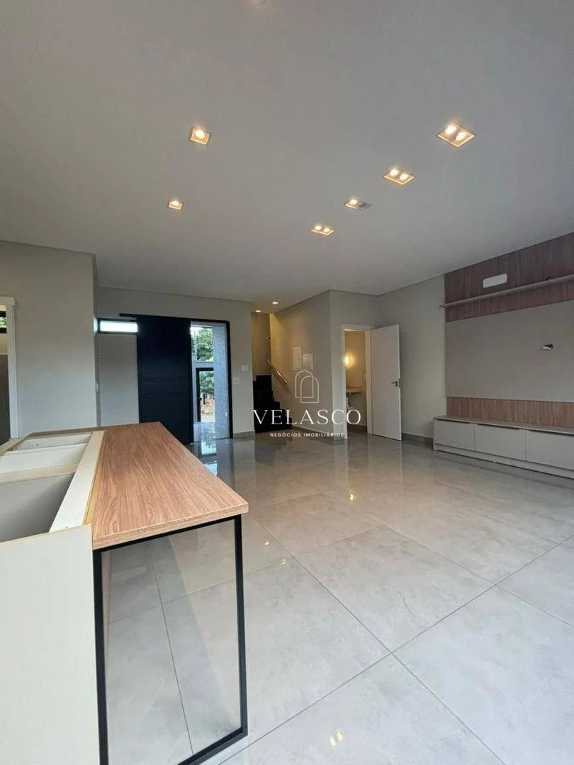Sobrado com 3 suítes à venda, 134 m² por R$ 850.000 - Vila Tolentino - Cascavel/PR