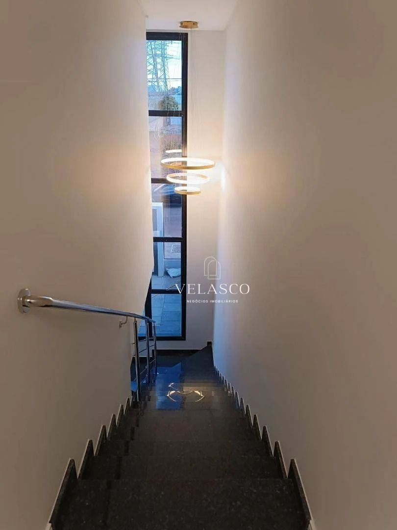 Sobrado com 3 Suítes à venda, 180 m² por R$ 790.000 - Universitário - Cascavel/PR