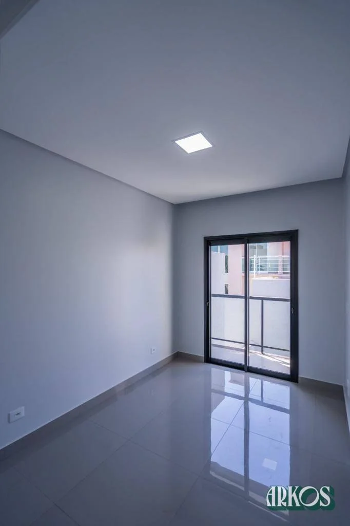 Sobrado com 3 dormitórios à venda, 140 m² por R$ 820.000 - Tropical III - Cascavel/PR