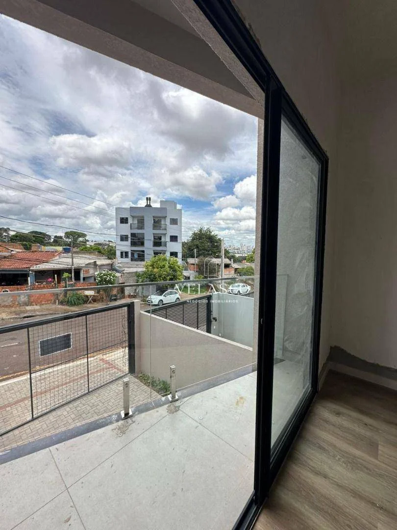 Sobrado com 2 dormitórios à venda, 100 m² por R$ 610.000,00 - Canadá - Cascavel/PR