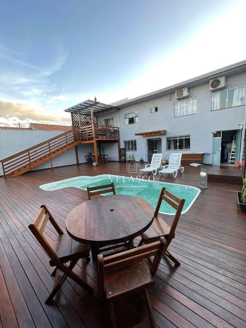 Sobrado invertido por R$ 1.330.000 - Pioneiros Catarinenses - Cascavel/PR