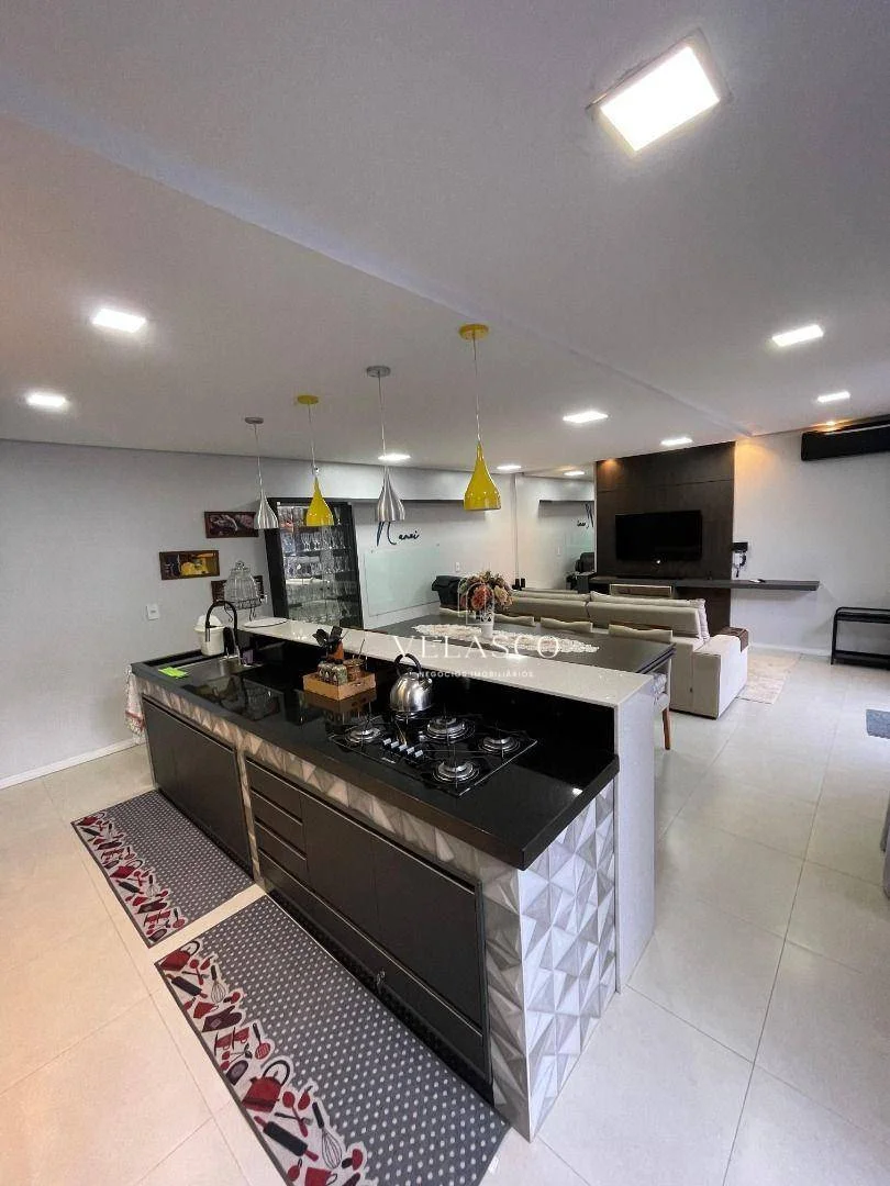 Sobrado invertido por R$ 1.330.000 - Pioneiros Catarinenses - Cascavel/PR