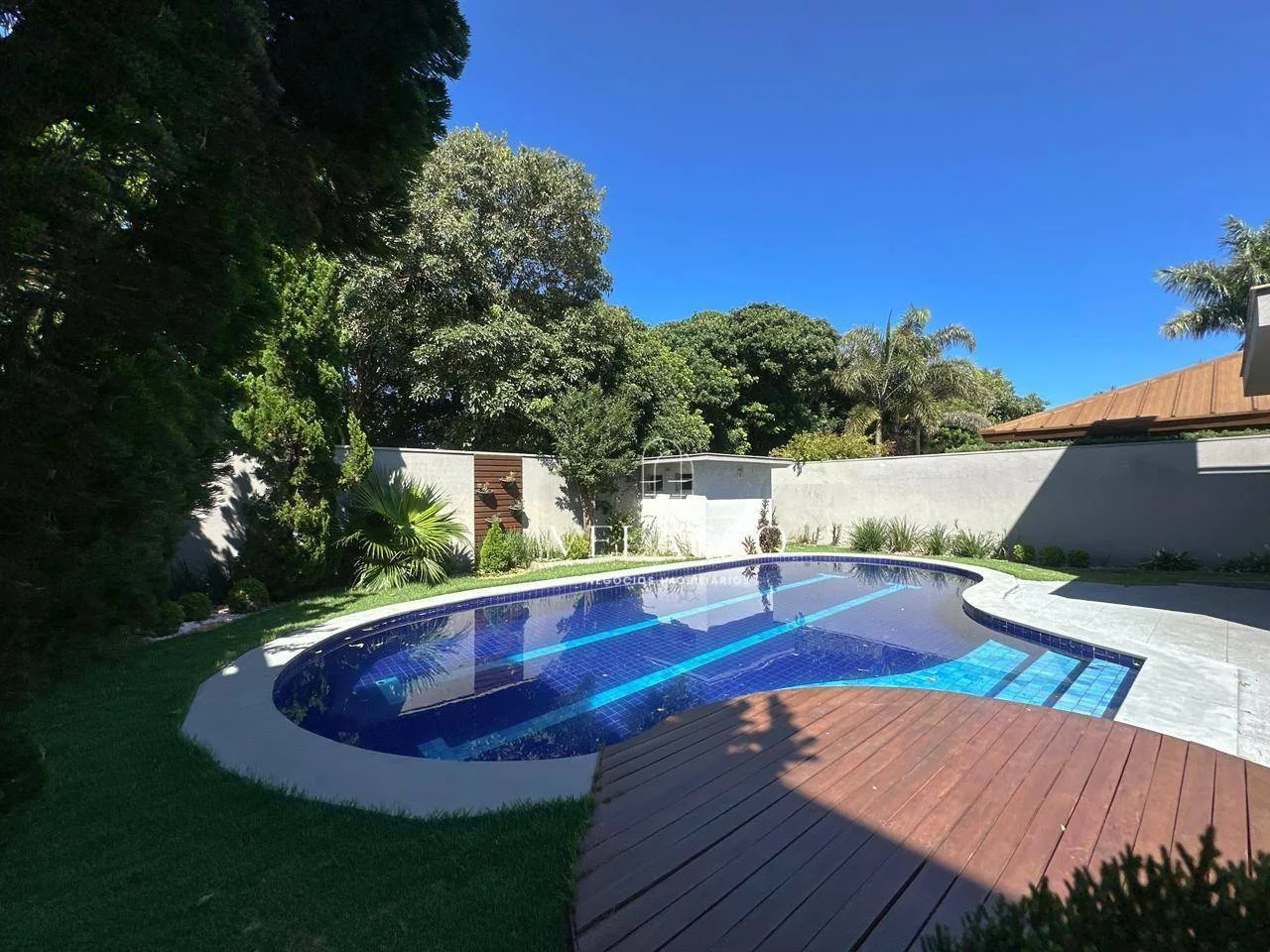 Sobrado com 3 dormitórios à venda, 499 m² por R$ 4.690.000 - Santa Cruz - Cascavel/PR