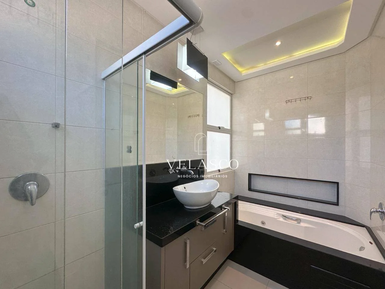 Sobrado com 3 dormitórios à venda, 499 m² por R$ 4.690.000 - Santa Cruz - Cascavel/PR