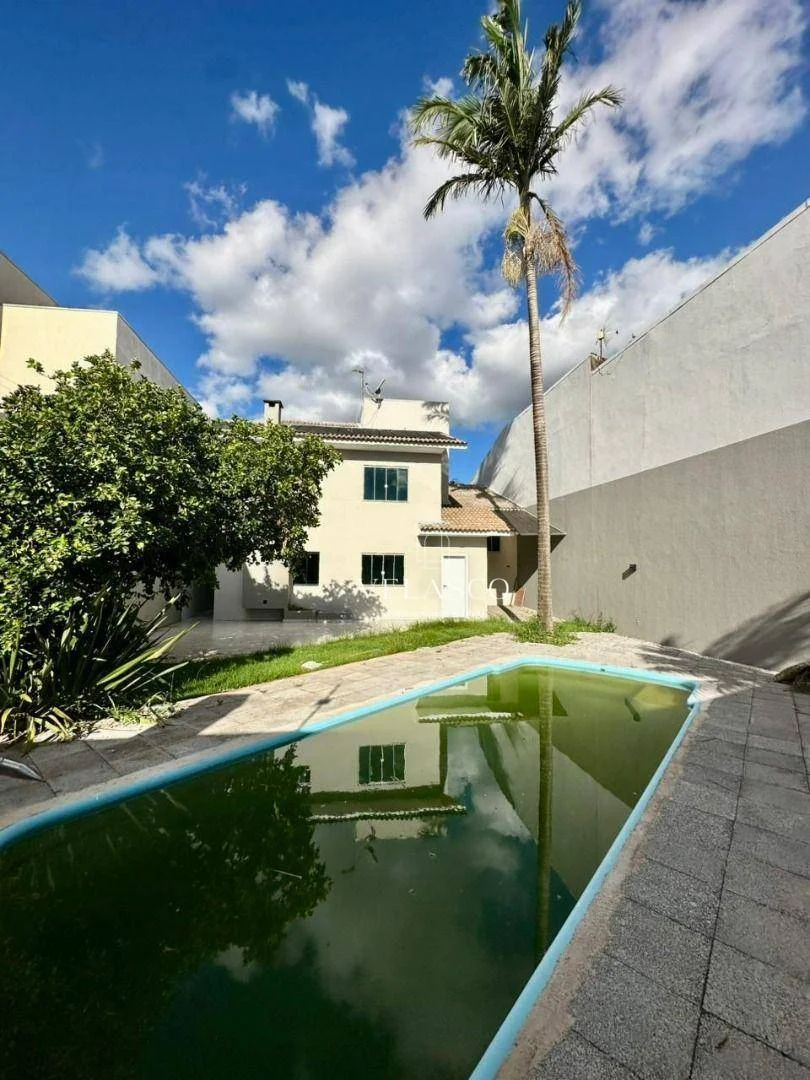 Sobrado com 3 dormitórios à venda, 178 m² por R$ 1.150.000 - Parque Verde - Cascavel/PR