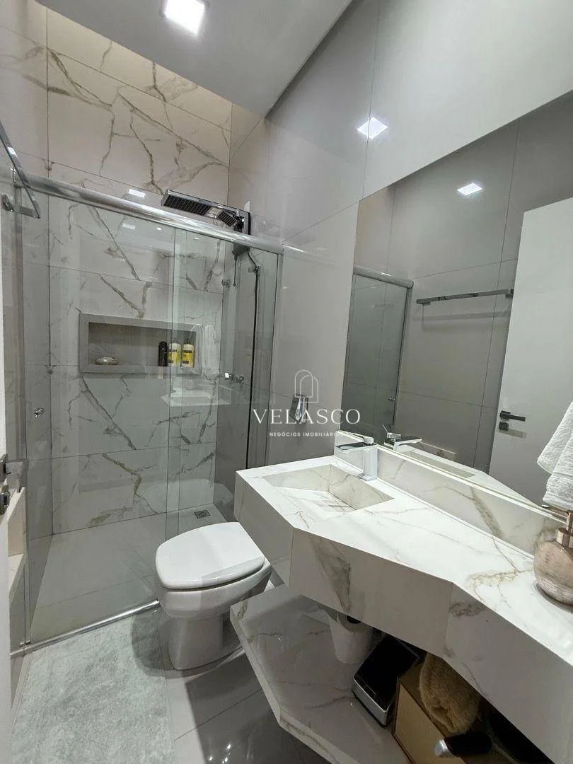 Sobrado com 3 dormitórios à venda, 238 m² por R$ 2.000.000 - Vila Tolentino - Cascavel/PR