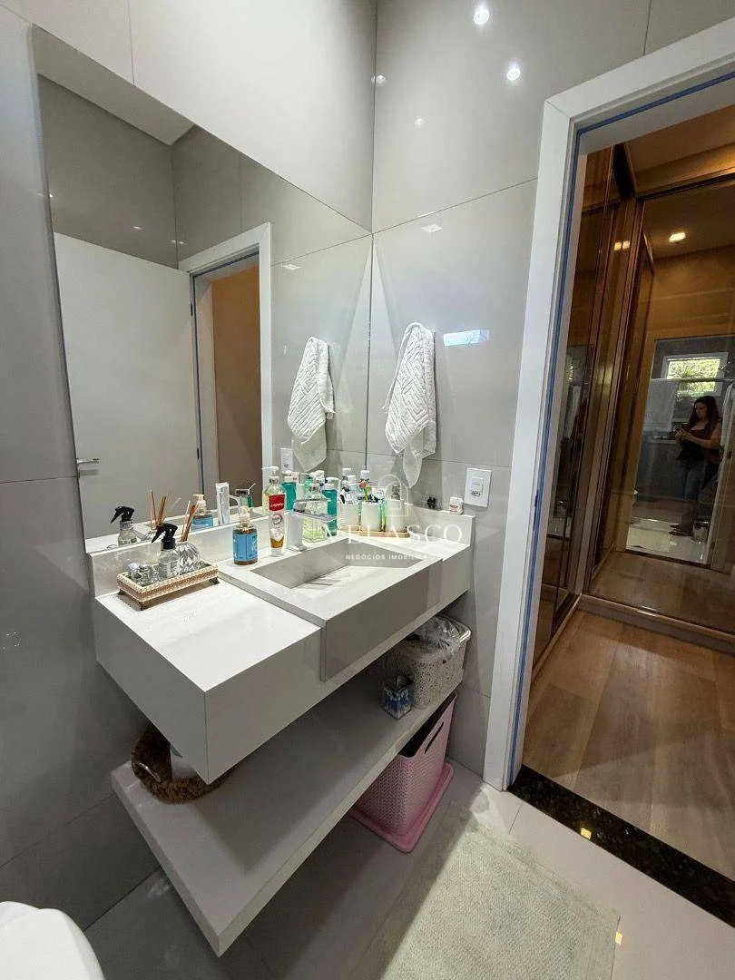 Sobrado com 3 dormitórios à venda, 238 m² por R$ 2.000.000 - Vila Tolentino - Cascavel/PR