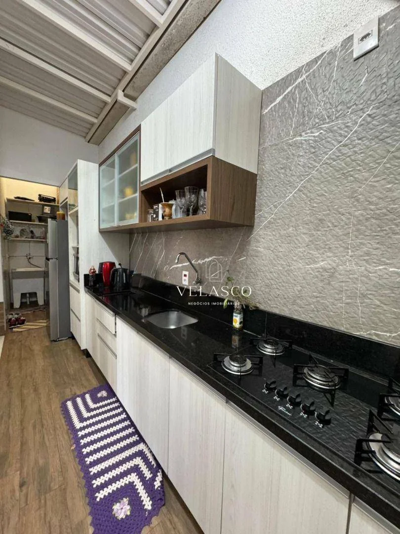 Sobrado com 2 dormitórios à venda, 90 m² por R$ 380.000,00 - Canadá - Cascavel/PR
