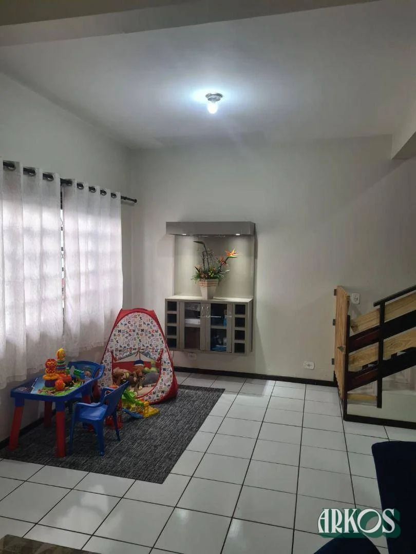 Sobrado com 3 dormitórios à venda, 173 m² por R$ 1.600.000,00 - Country - Cascavel/PR