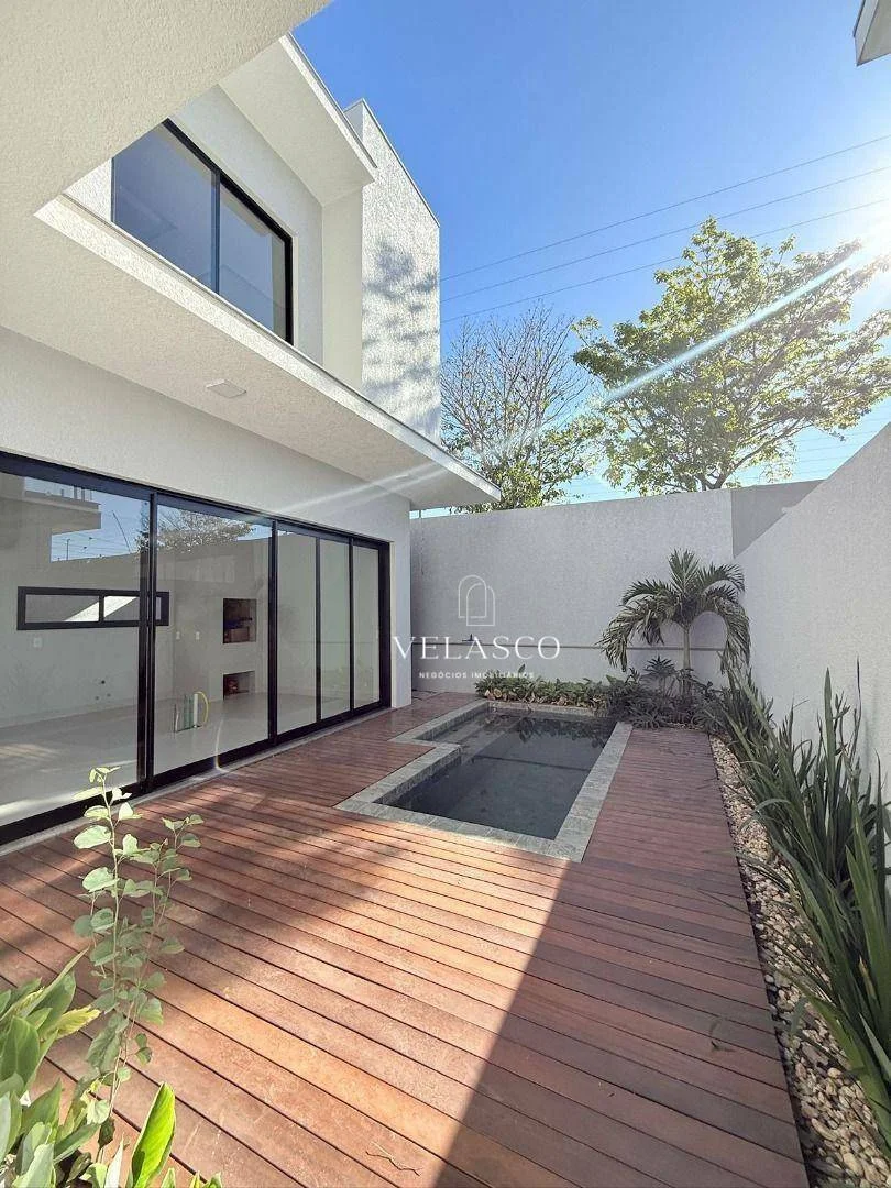 Sobrado com 4 dormitórios à venda, 184 m² por R$ 1.690.000,00 - Parque Verde - Cascavel/PR