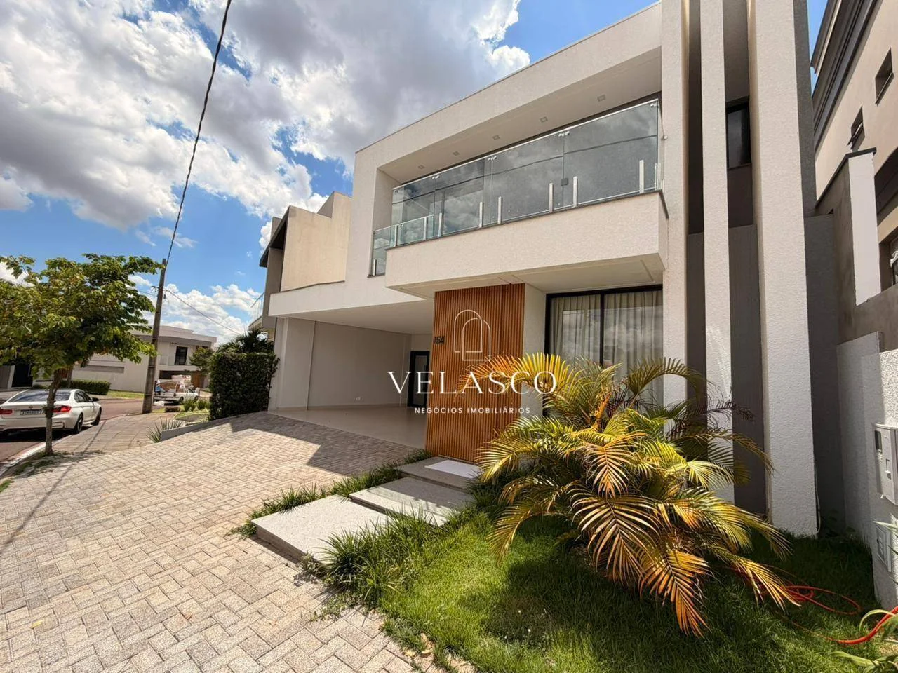Sobrado com 3 dormitórios à venda, 184 m² por R$ 1.690.000 - Santo Inácio - Cascavel/PR