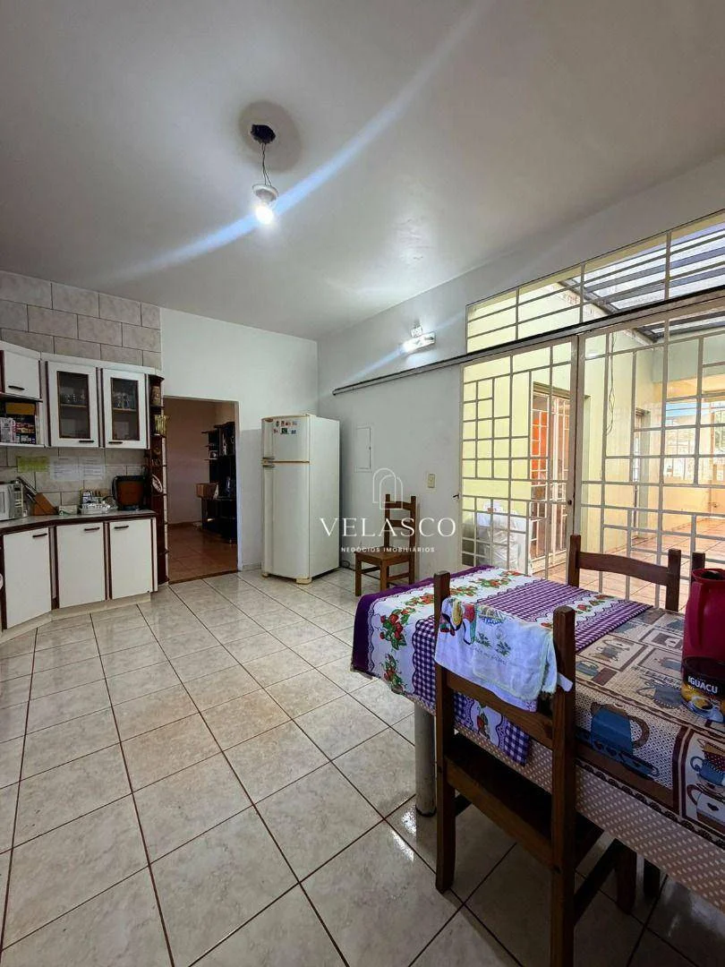 Sobrado com 3 dormitórios à venda, 240 m² por R$ 1.100.000 - Parque São Paulo - Cascavel/PR