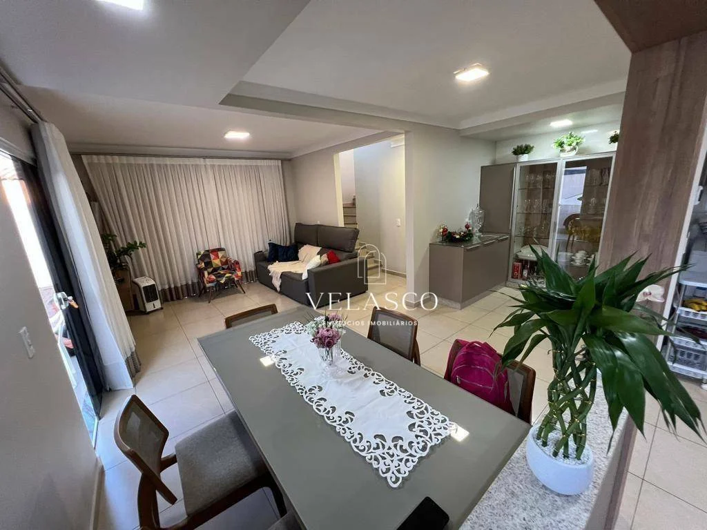 Sobrado com 2 dormitórios à venda, 110 m² por R$ 490.000 - Parque São Paulo - Cascavel/PR