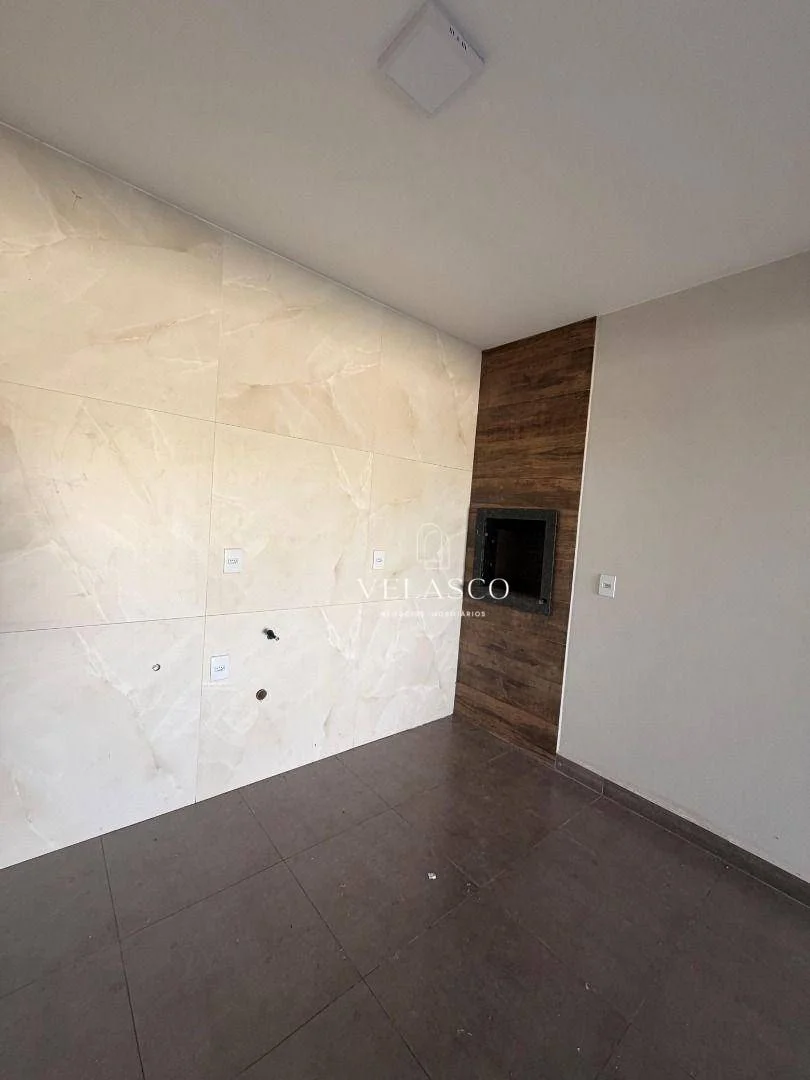 Sobrado com 3 dormitórios à venda, 118 m² por R$ 590.000,00 - Veredas - Cascavel/PR