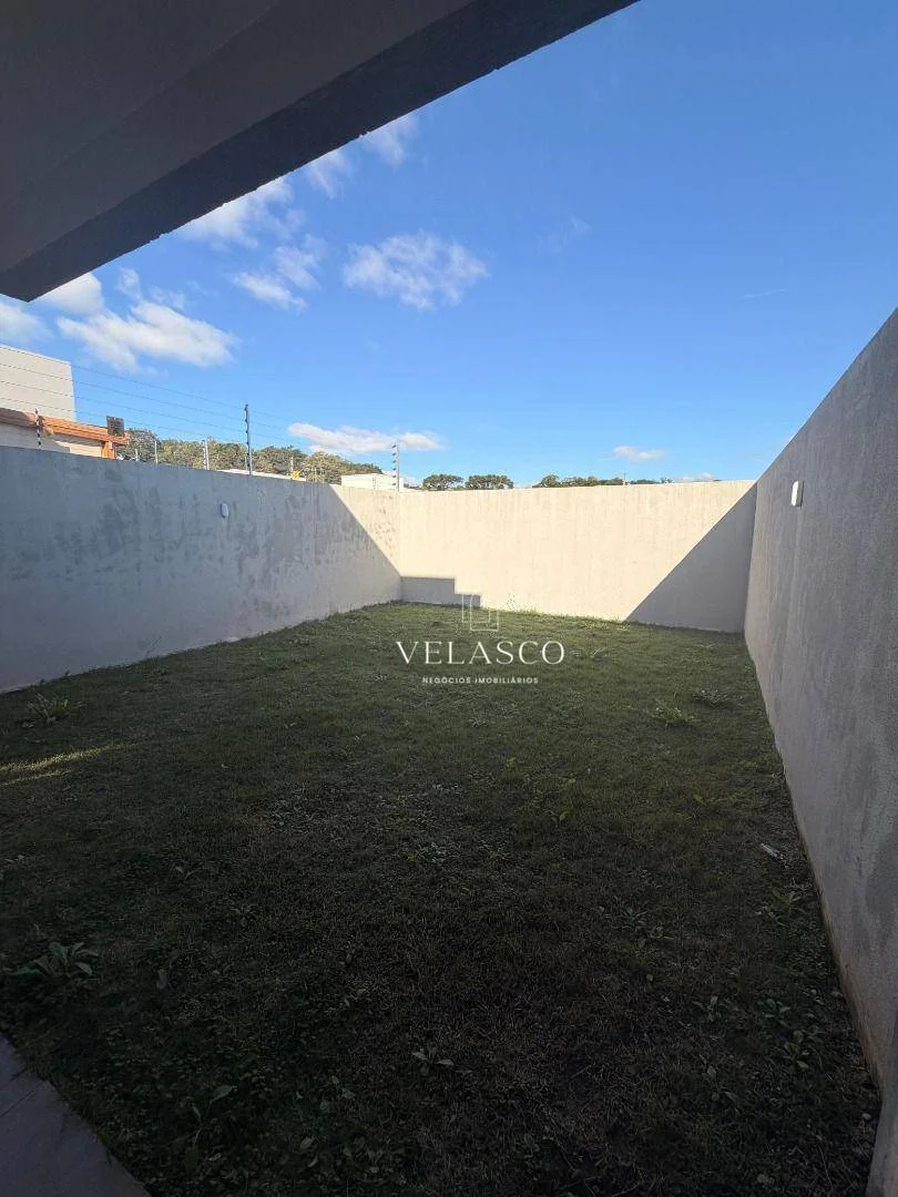 Sobrado com 3 dormitórios à venda, 118 m² por R$ 590.000,00 - Veredas - Cascavel/PR