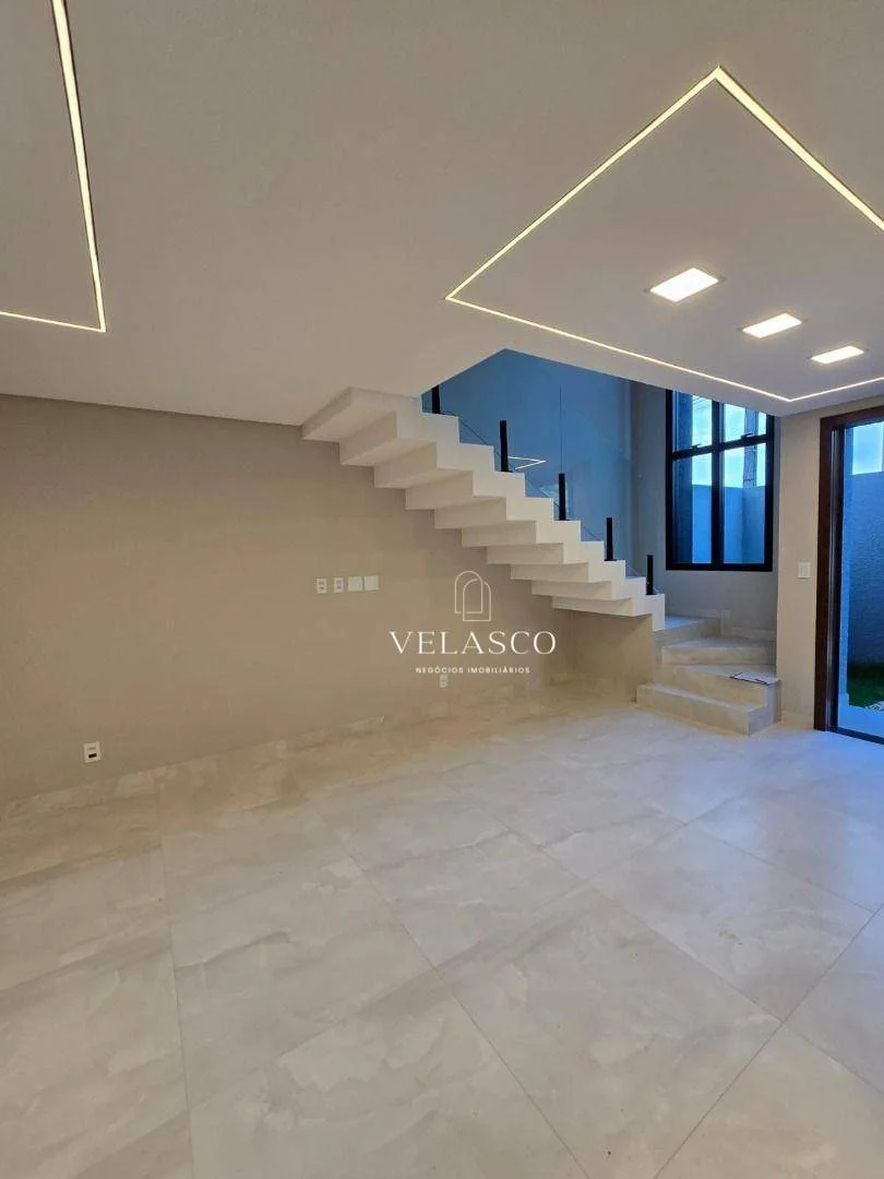 Sobrado com 3 dormitórios à venda, 158 m² por R$ 1.200.000,00 - Cancelli - Cascavel/PR
