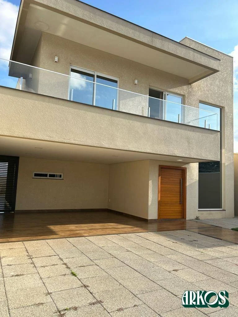 Sobrado com 3 dormitórios à venda, 270 m² por R$ 2.000.000,00 - Região do Lago 2 - Cascavel/PR