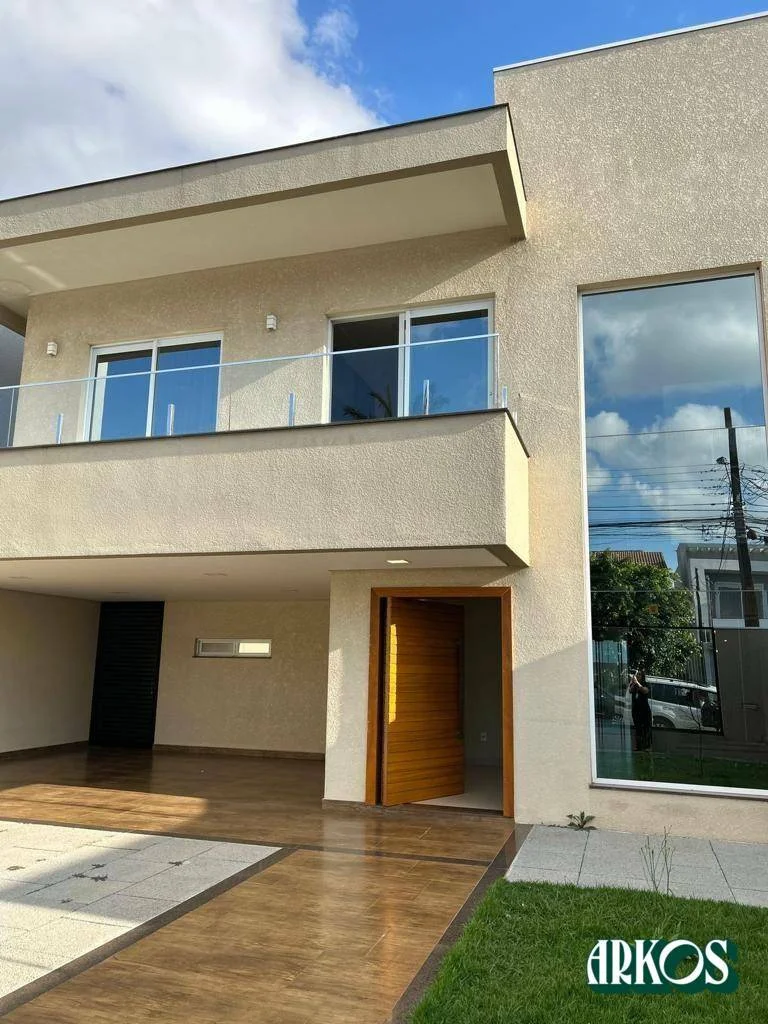 Sobrado com 3 dormitórios à venda, 270 m² por R$ 2.000.000,00 - Região do Lago 2 - Cascavel/PR