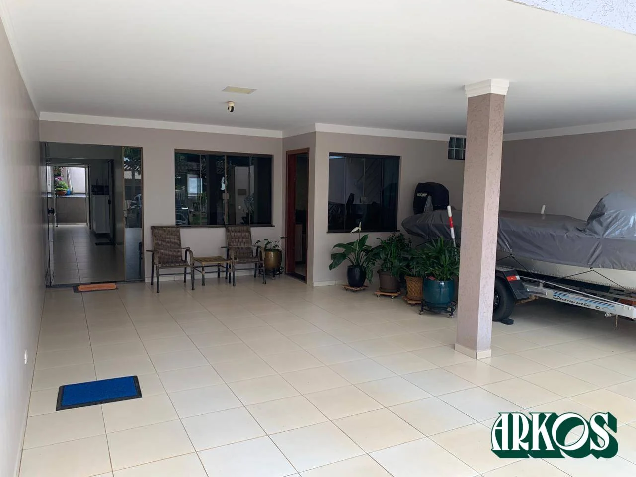 Sobrado com 3 suítes à venda, 315 m² de área construída por R$ 1.500.000 - Alto Alegre - Cascavel/PR