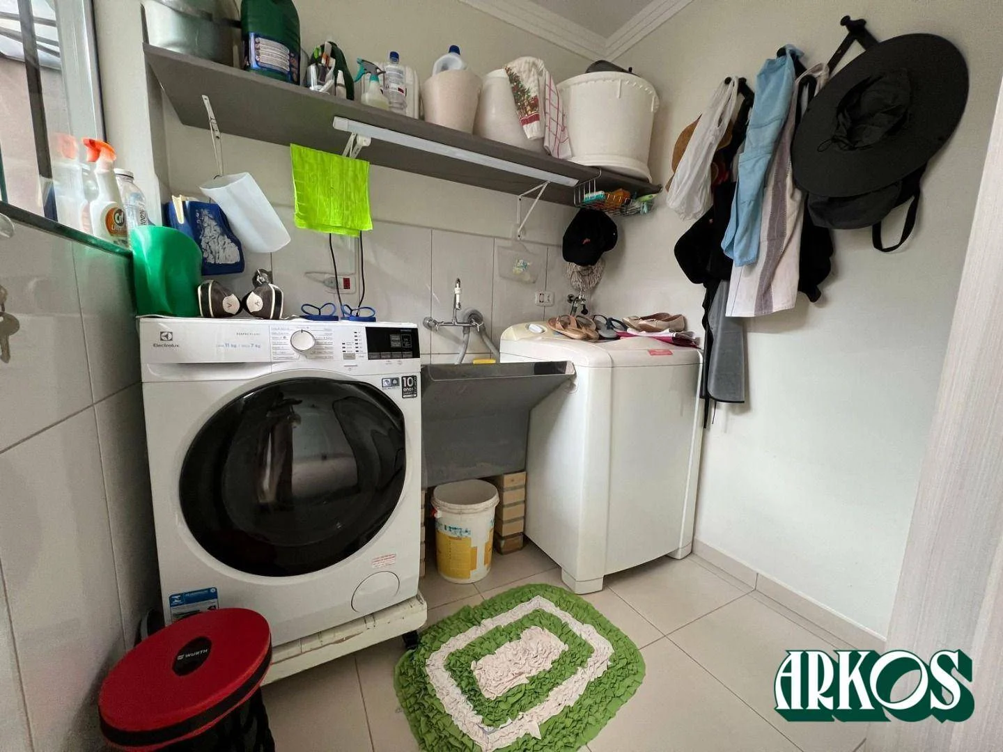 Sobrado com 3 suítes à venda, 315 m² de área construída por R$ 1.500.000 - Alto Alegre - Cascavel/PR