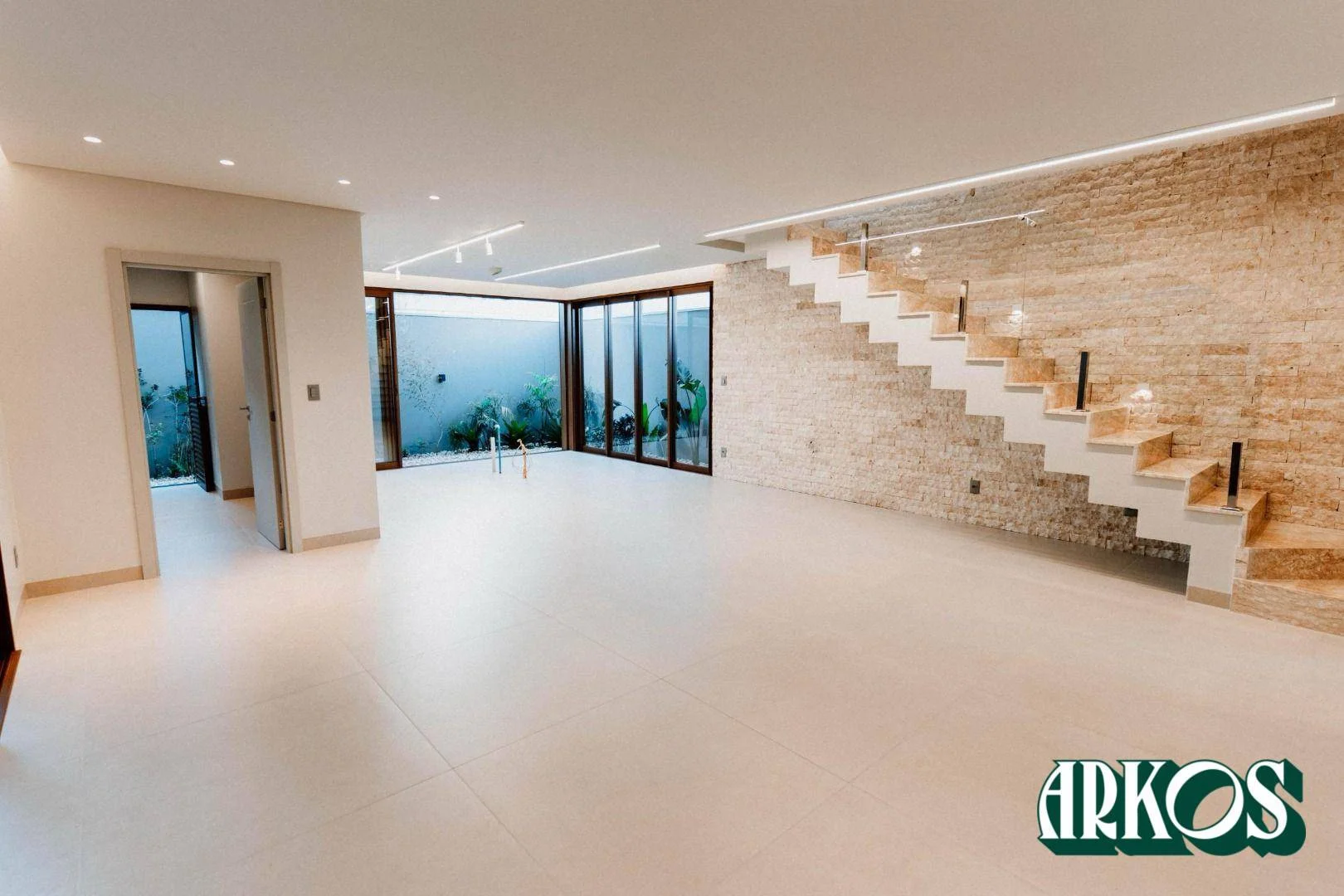 Sobrado à venda, 236 m² por R$ 1.735.000 - Bairro FAG - Cascavel/PR