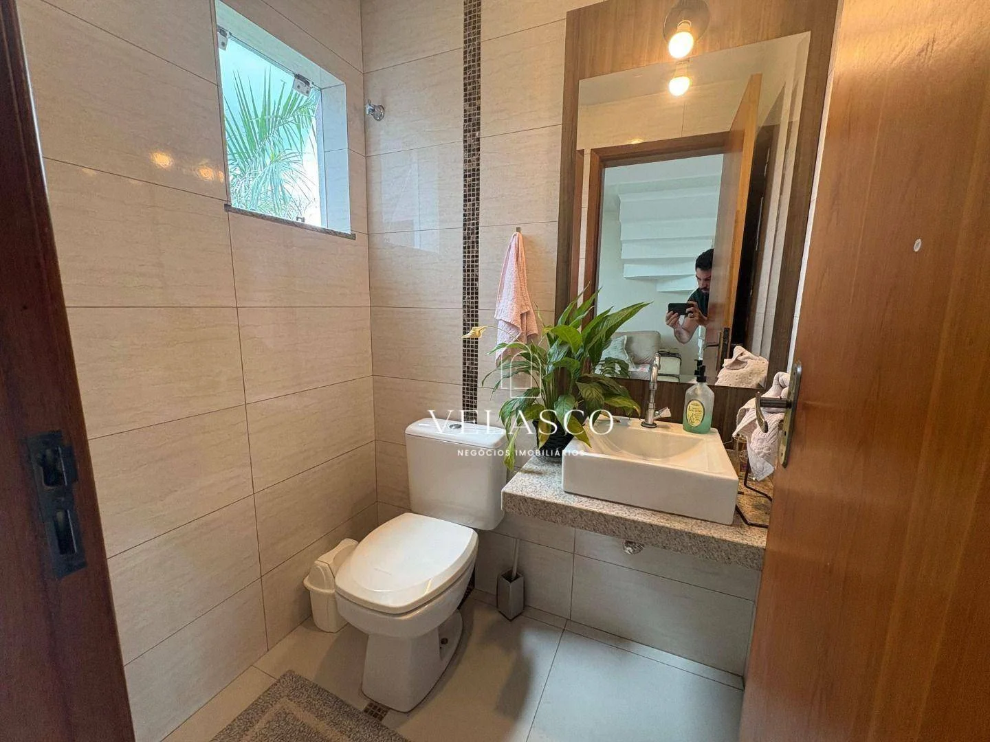 Sobrado com 4 quartos e 497 m² de terreno à venda, por R$ 1.200.000 - Maria Luiza - Cascavel/PR