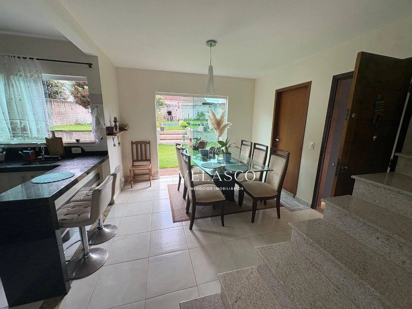 Sobrado com 4 quartos e 497 m² de terreno à venda, por R$ 1.200.000 - Maria Luiza - Cascavel/PR