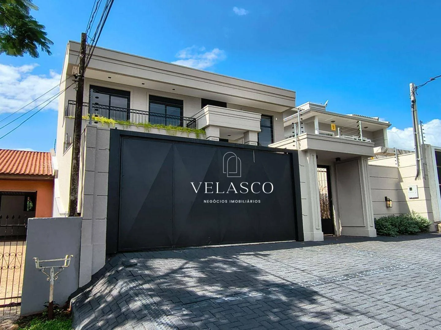 Sobrado com 4 dormitórios à venda, 403 m² por R$ 3.100.000 - Região do Lago 2 - Cascavel/PR