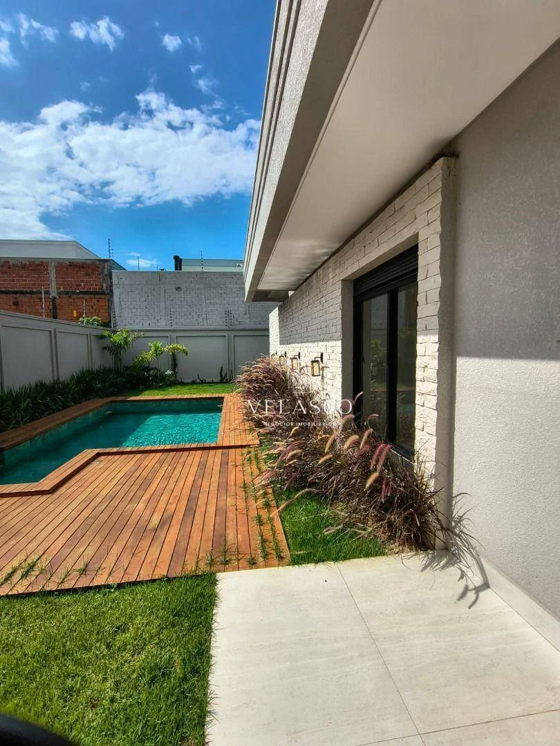 Sobrado com 4 dormitórios à venda, 403 m² por R$ 3.100.000 - Região do Lago 2 - Cascavel/PR