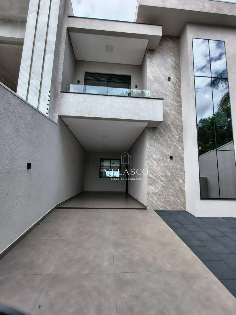 Sobrado com 3 dormitórios à venda, 330 m² por R$ 1.790.000 - Maria Luiza - Cascavel/PR