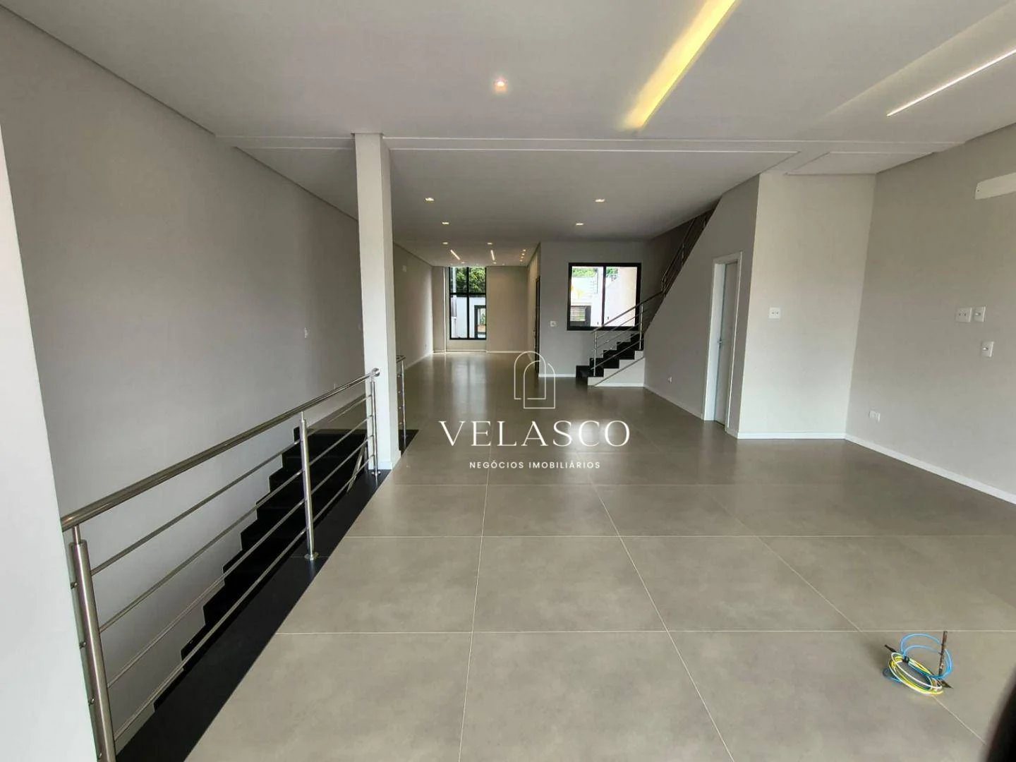 Sobrado com 3 dormitórios à venda, 330 m² por R$ 1.790.000 - Maria Luiza - Cascavel/PR