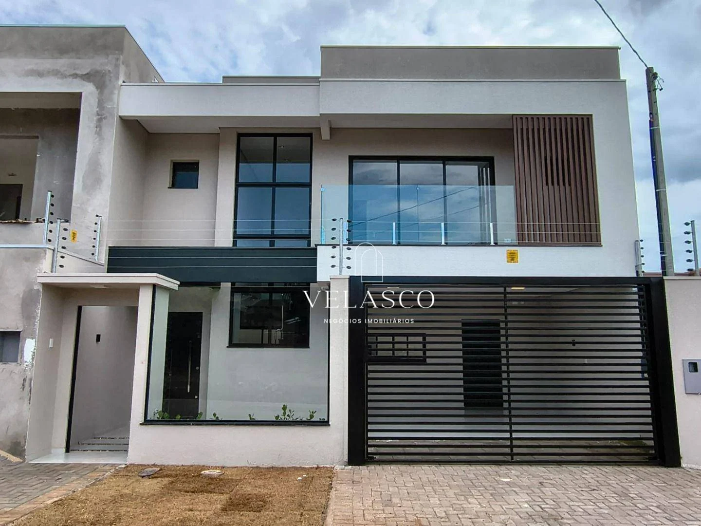 Sobrado com 3 dormitórios à venda, 153 m² por R$ 950.000 - Parque São Paulo - Cascavel/PR