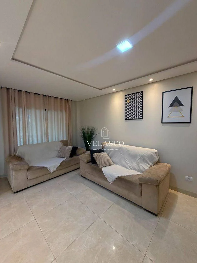 Sobrado com 3 Suítes à venda, 250 m² por R$ 1.350.000 - Canadá - Cascavel/PR