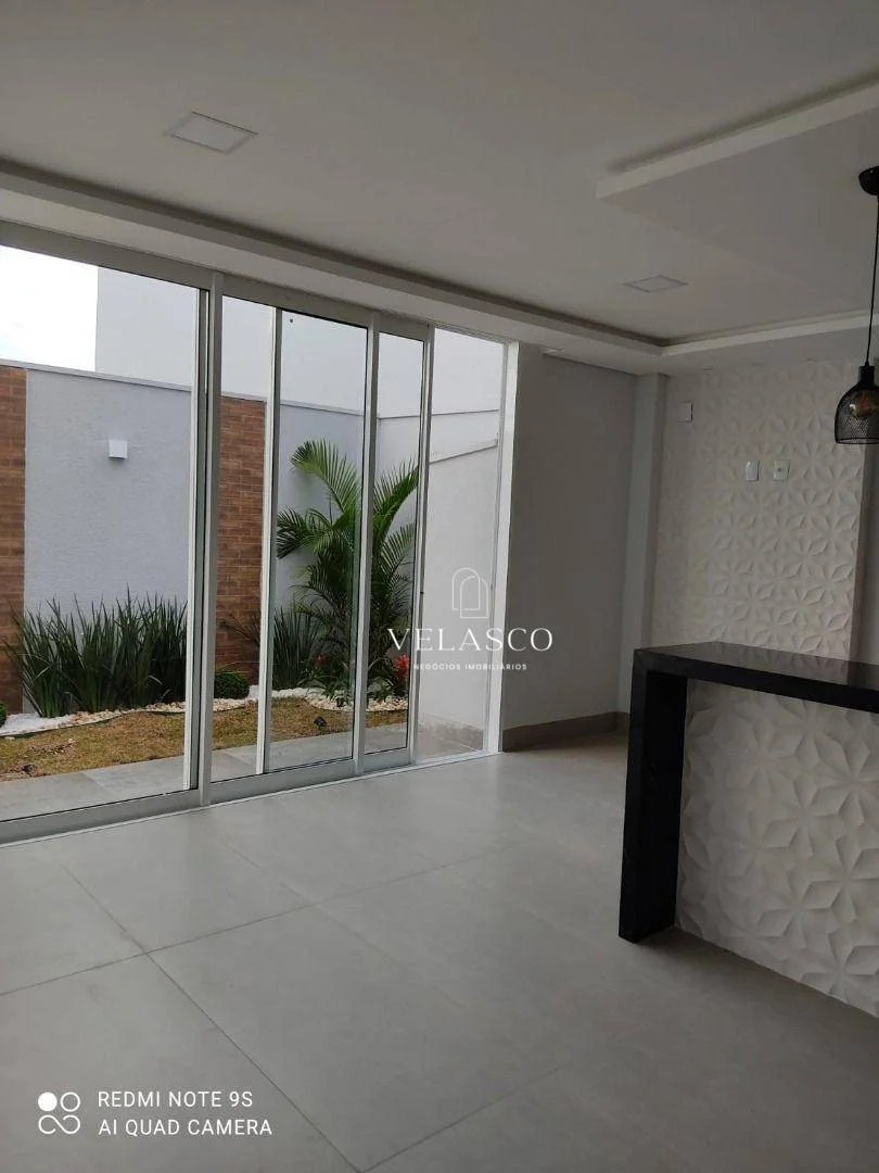 Sobrado com 3 dormitórios à venda, 257 m² por R$ 1.580.000 - Canadá - Cascavel/PR