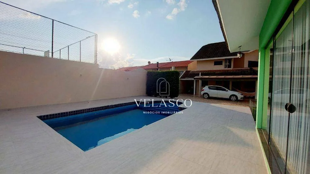 Sobrado com 5 dormitórios à venda, 369 m² por R$ 2.500.000,00 - Country - Cascavel/PR