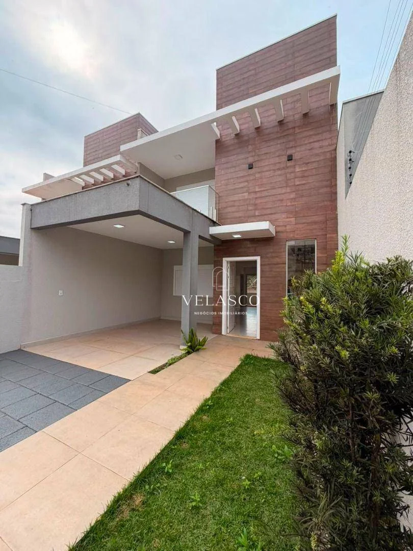 Sobrado com 2 dormitórios à venda, 124 m² por R$ 980.000 - Claudete - Cascavel/PR