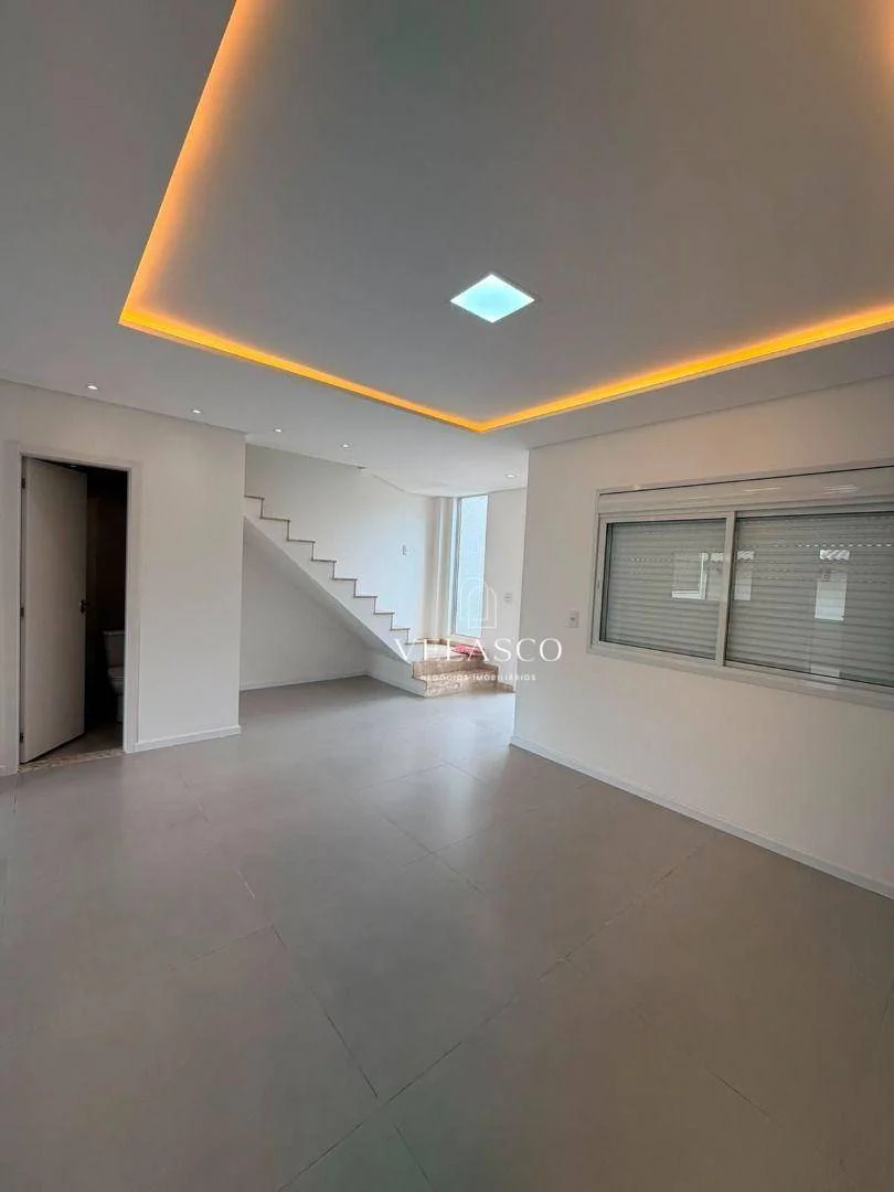 Sobrado com 2 dormitórios à venda, 124 m² por R$ 980.000 - Claudete - Cascavel/PR