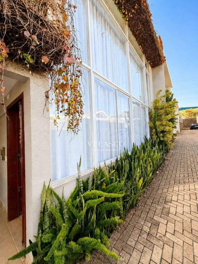 Sobrado com 2 dormitórios à venda, 98 m² por R$ 850.000 - Canadá - Cascavel/PR