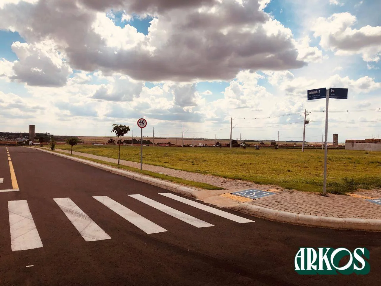 TERRENO A VENDA NO LOTEAMENTO VALE VERDE 360 M²
