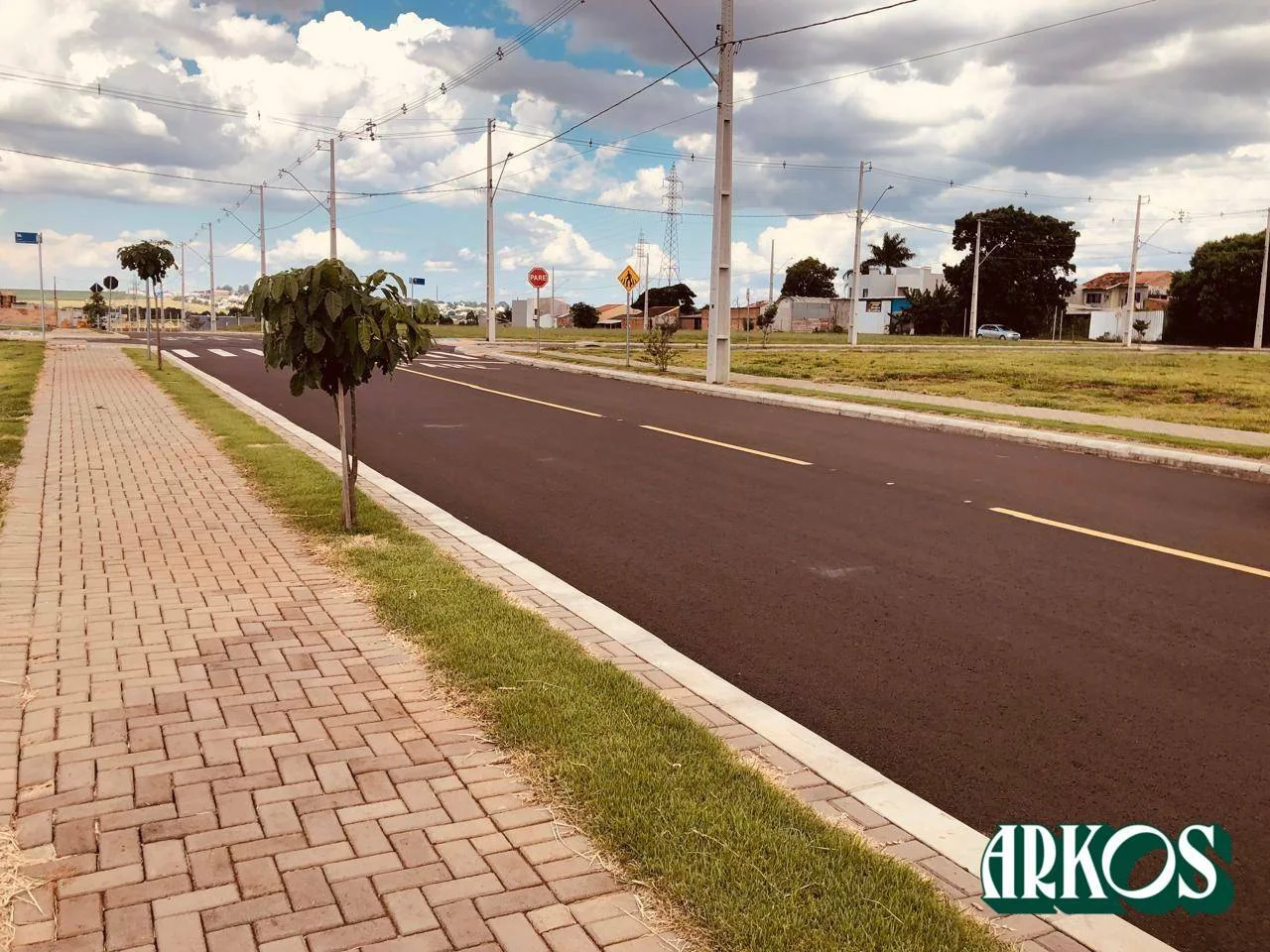 TERRENO A VENDA NO LOTEAMENTO VALE VERDE 360 M²