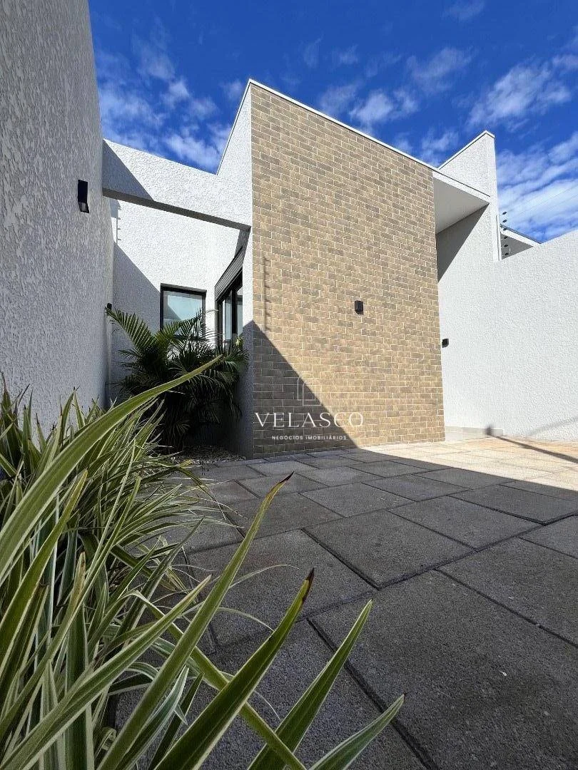 CASA COM PISCINA NO VEREDAS – CONFORTO E SOFISTICAÇÃO DE ALTO PADRÃO