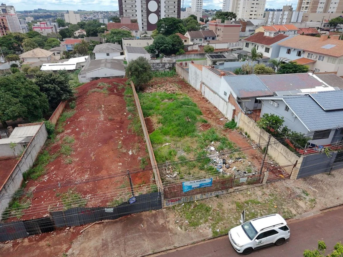 Residencial à Venda, Centro - Cascavel