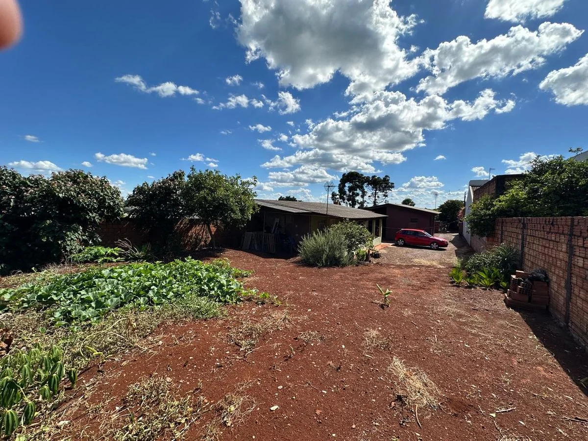 Residencial à Venda, Santa Felicidade - Cascavel